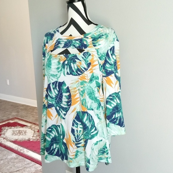 New Leaf Top - Picture 2 of 5